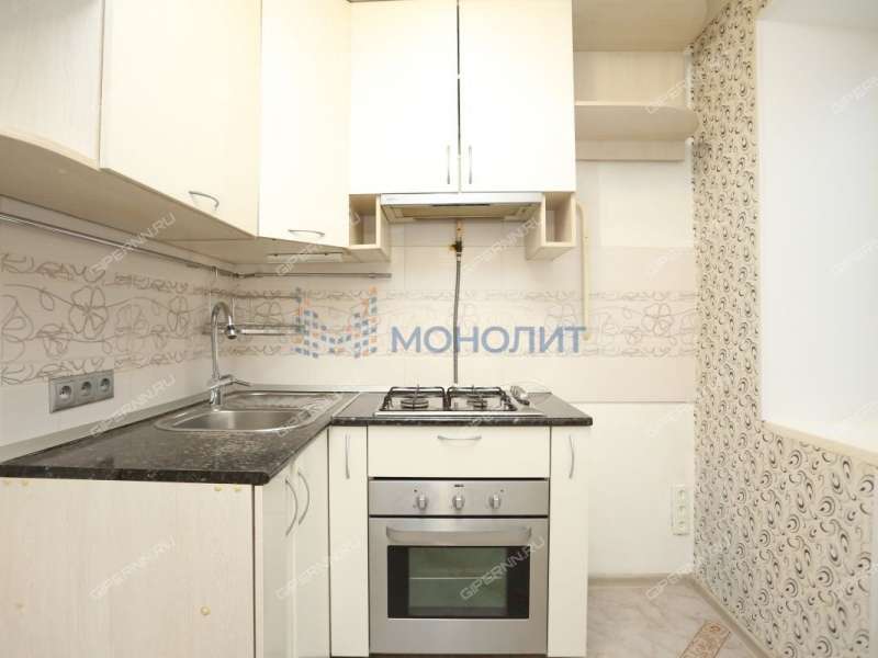 трёхкомнатная квартира на улице Бурденко дом 18