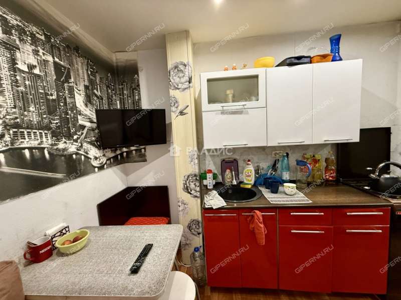 однокомнатная квартира на улице Александра Люкина дом 4