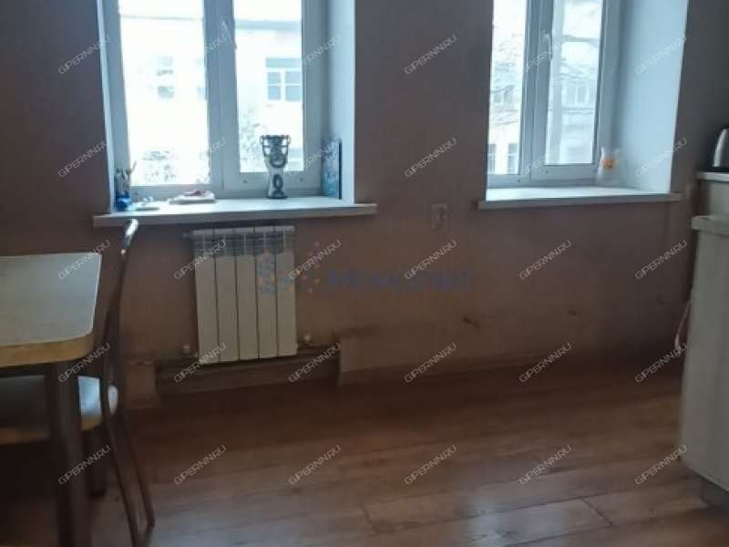 трёхкомнатная квартира на Новосоветской улице дом 4