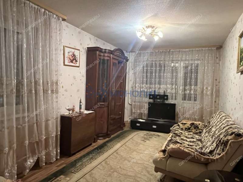 трёхкомнатная квартира на улице Строкина дом 19