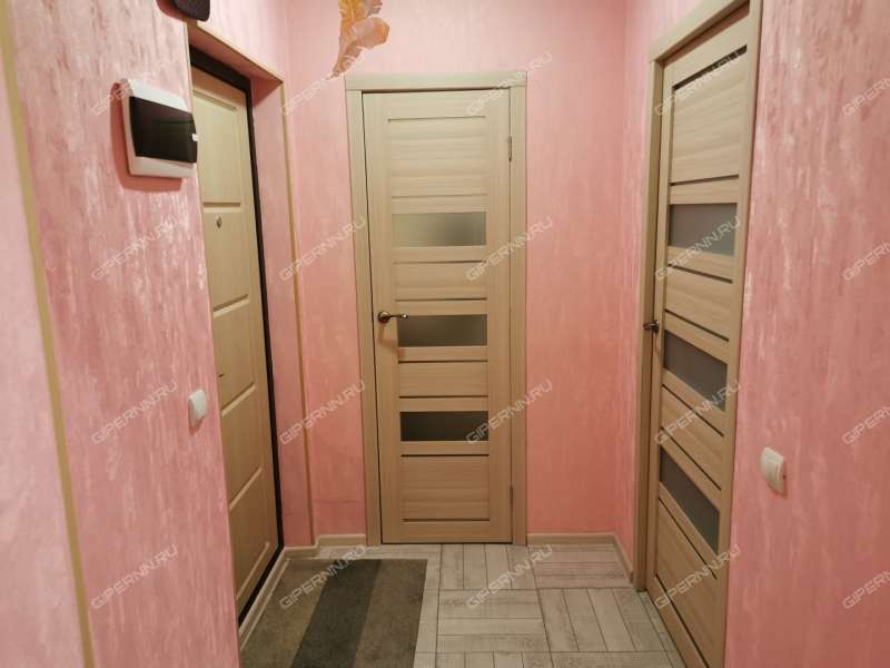 однокомнатная квартира на бульваре 60-летия Октября дом 21 к1