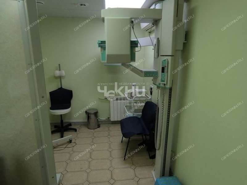 помещение под недвижимость под медицинские учреждения на улице Звездинка