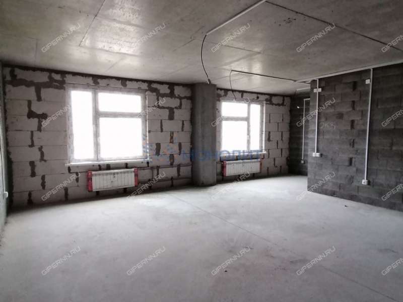 четырёхкомнатная квартира на Полтавской улице дом 15