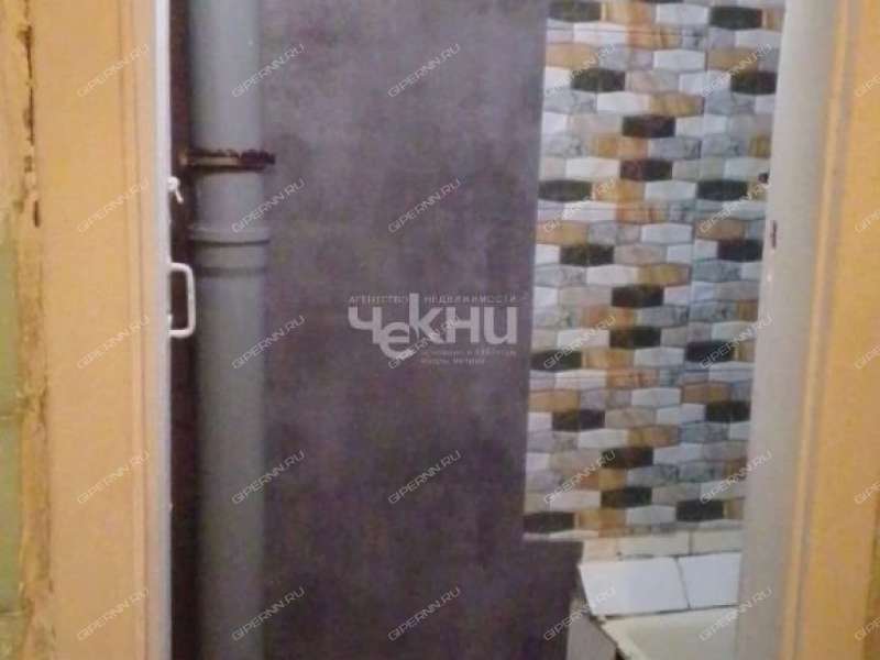 комната в доме 233 на Московском шоссе