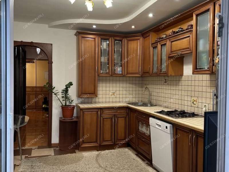 трёхкомнатная квартира на проспекте Гагарина дом 109