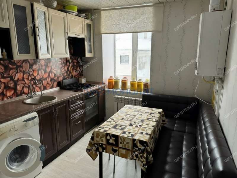 пятикомнатная квартира на Большой Покровской улице дом 4