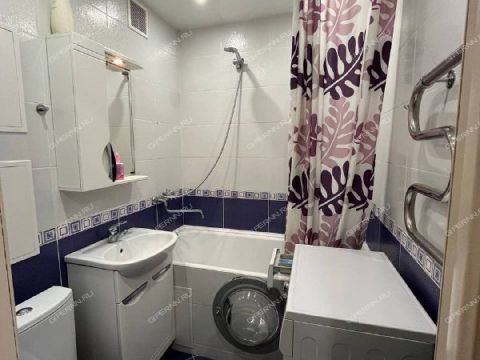 1-komnatnaya-ul-geroya-yuriya-smirnova-d-25 фото