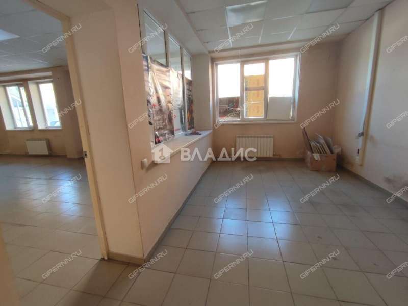 помещение под торговую площадь на шоссе Жиркомбината