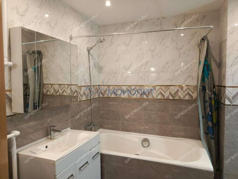 четырёхкомнатная квартира на Красносельской улице дом 3