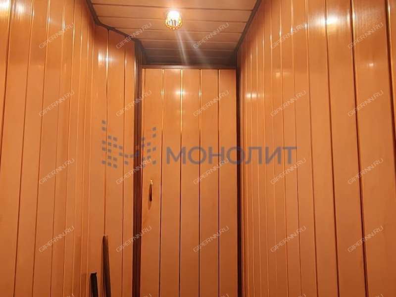 однокомнатная квартира в 2-м микрорайоне дом 37 город Бор