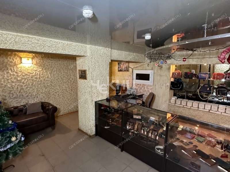 помещение под торговую площадь на улице Бекетова