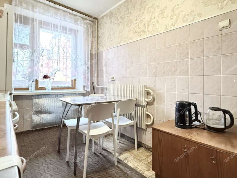 двухкомнатная квартира на Молодёжном проспекте дом 18а