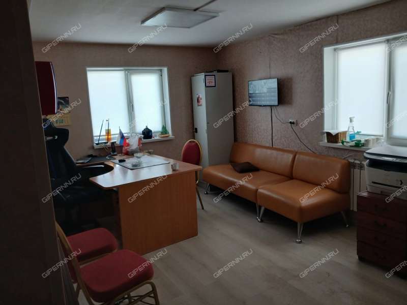 здание под торговую площадь, недвижимость под медицинские учреждения на Горной улице