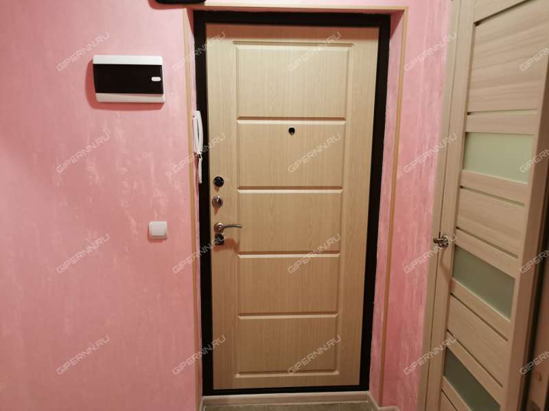 однокомнатная квартира на бульваре 60-летия Октября дом 21 к1