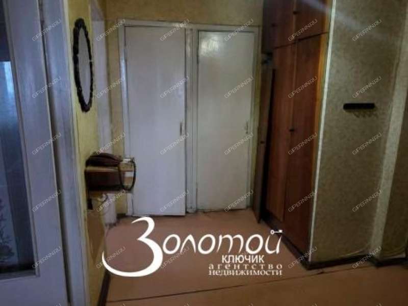 двухкомнатная квартира на улице Юлиуса Фучика дом 41