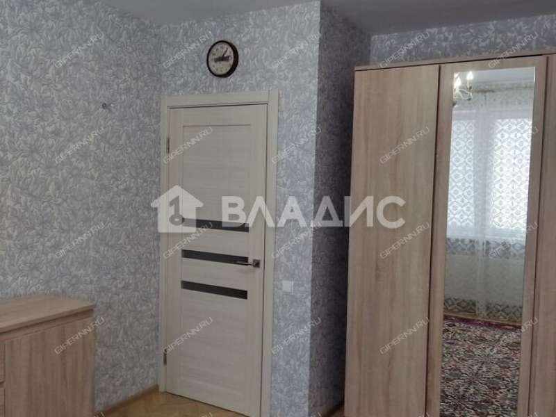 четырёхкомнатная квартира на улице Романтиков дом 1