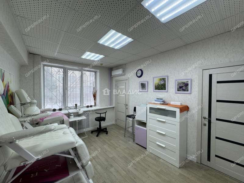 помещение под помещение свободного назначения на проспекте Ильича