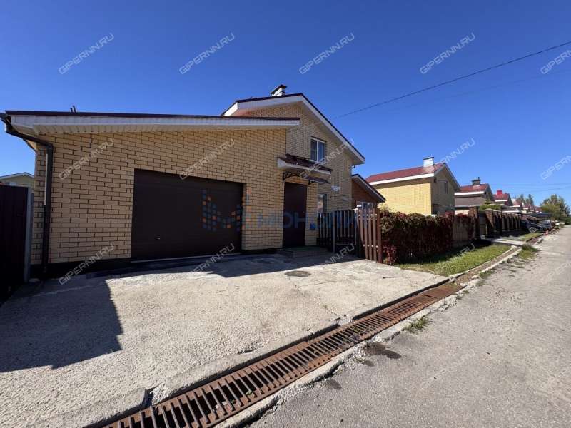 дом на Озёрной улице деревня Крутая