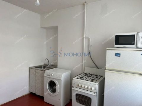 2-komnatnaya-ul-molitovskaya-d-5 фото