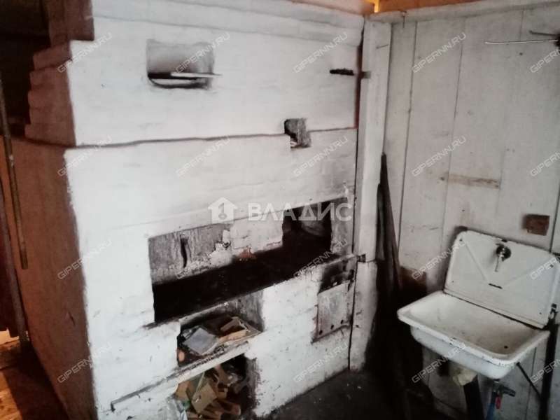 дом на улице Максима Горького посёлок Фанерное