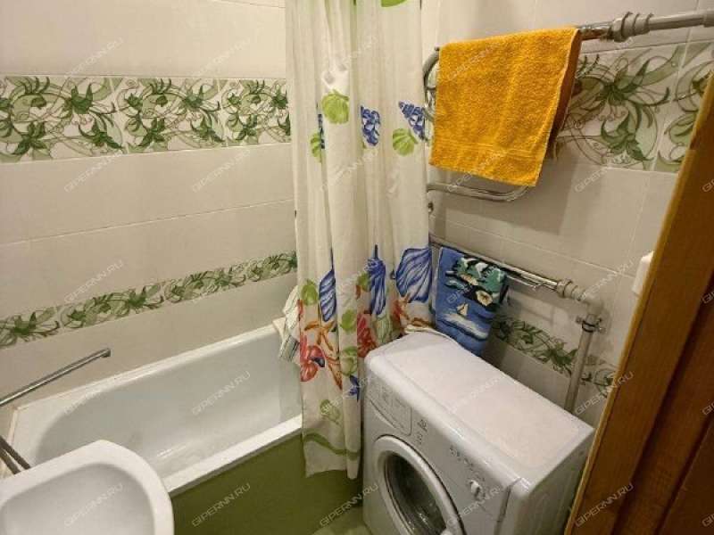 трёхкомнатная квартира на улице Политбойцов дом 8