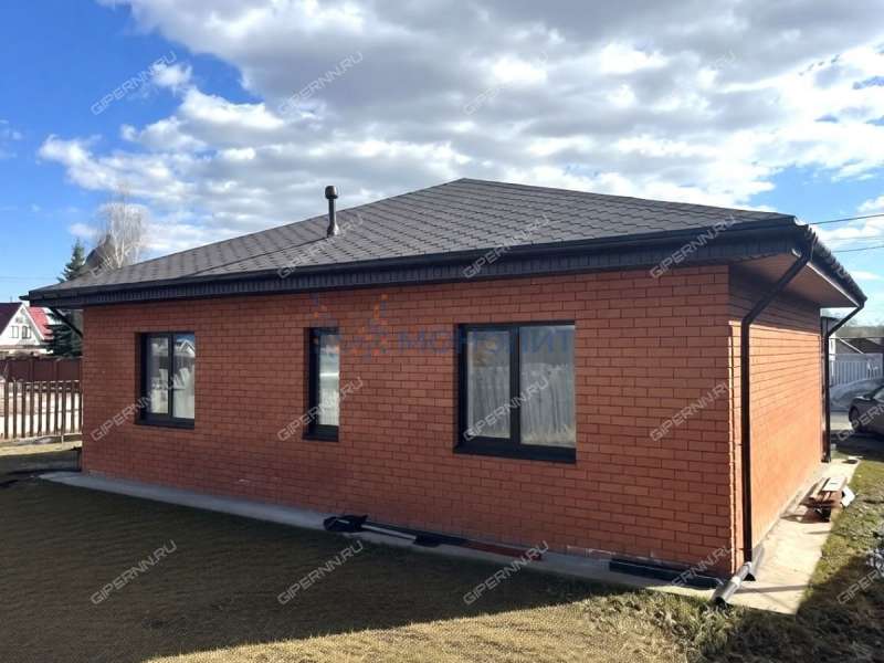 дом на Приозёрной улице деревня Крутая