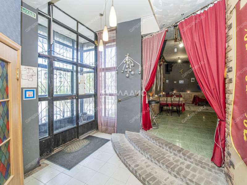 здание под офис, торговую площадь на улице Баранова