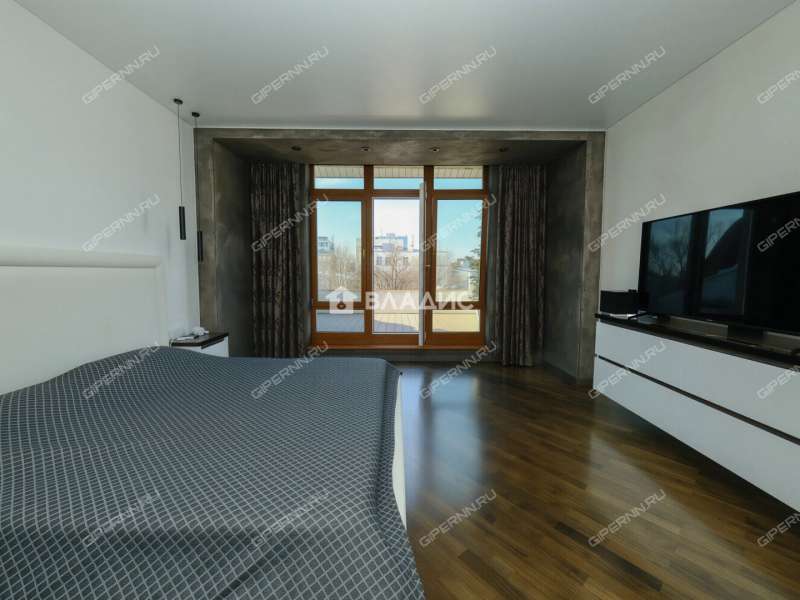 трёхкомнатная квартира на улице Минина дом 29