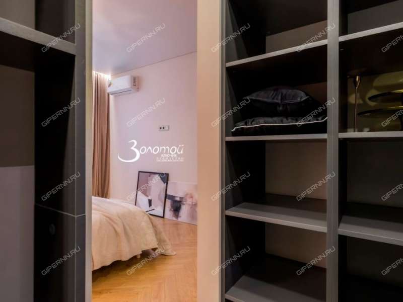 трёхкомнатная квартира на Светлогорской улице дом 6