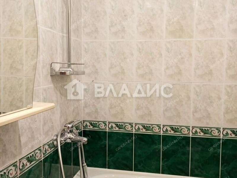 трёхкомнатная квартира на улице Карла Маркса дом 12