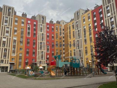 2-komnatnaya-ul-romantikov-d-6 фото
