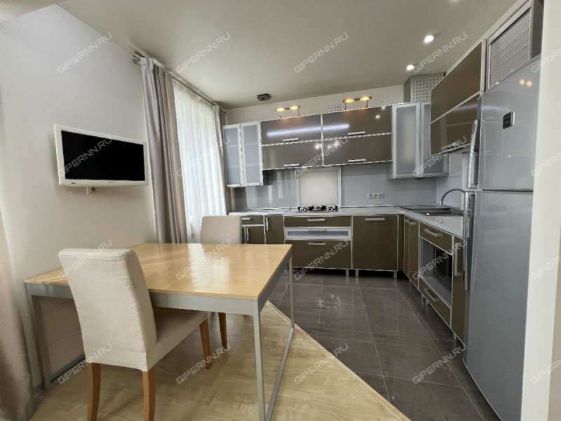 трёхкомнатная квартира на Большой Покровской улице дом 35а