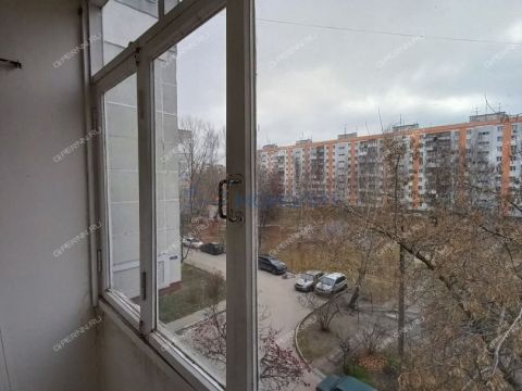 3-komnatnaya-ul-strokina-d-5 фото