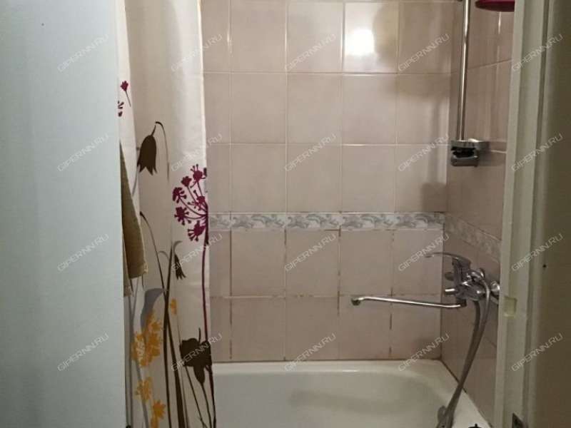 двухкомнатная квартира на улице Верхнепечёрская дом 1 к1