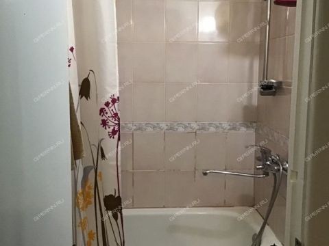 2-komnatnaya-ul-verhnepecherskaya-d-1-k1 фото