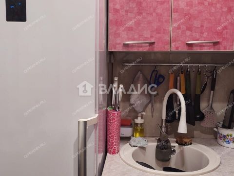 3-komnatnaya-ul-geroya-chugunova-d-5a фото