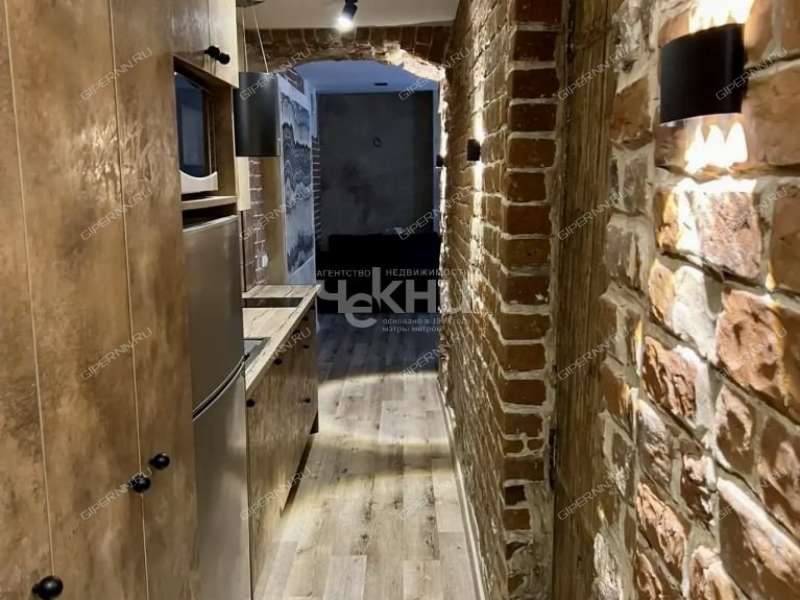 квартира-студия на Варварской улице дом 3б