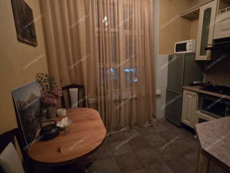 трёхкомнатная квартира на улице Ярошенко дом 1