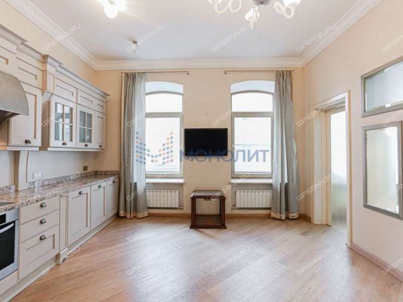 пятикомнатная квартира на Большой Покровской улице дом 14