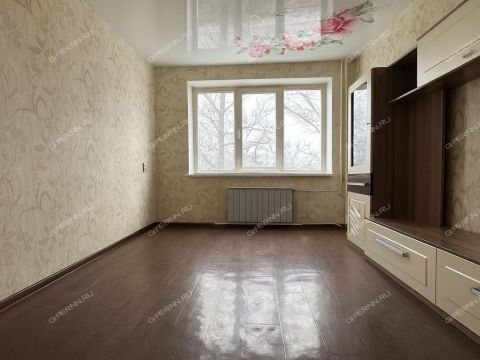 1-komnatnaya-ul-strokina-d-18 фото