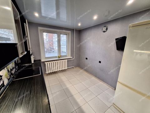 3-komnatnaya-ul-arkadiya-gaydara-d-26 фото