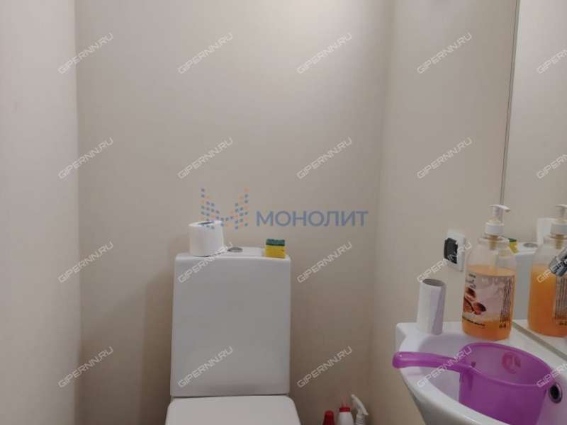 помещение под офис, торговую площадь на улице Гвардейцев