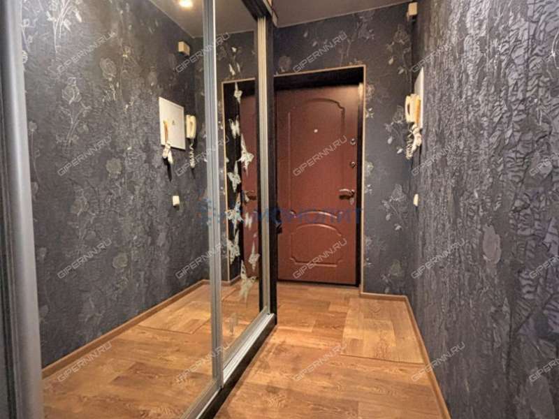 двухкомнатная квартира на бульваре 60-летия Октября дом 1