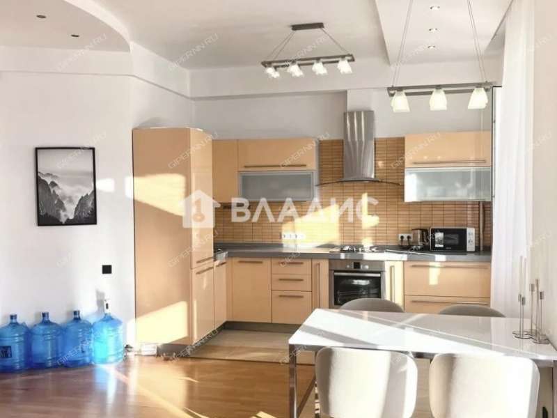 трёхкомнатная квартира на Кстовской улице дом 5 город Кстово