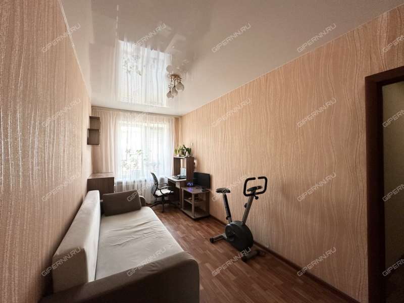 трёхкомнатная квартира на Театральной улице дом 10 город Кстово