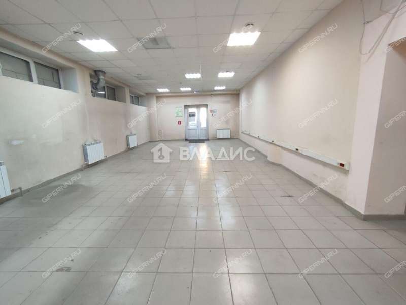 помещение под торговую площадь на шоссе Жиркомбината