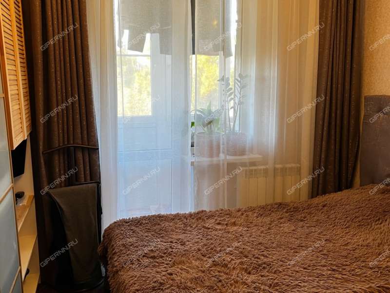 трёхкомнатная квартира на Днепропетровской улице дом 8
