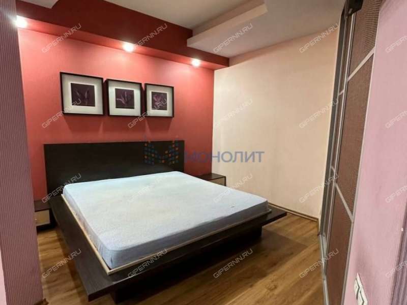 трёхкомнатная квартира на улице Коминтерна дом 127