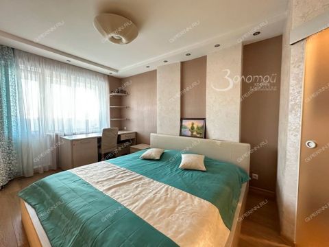 4-komnatnaya-ul-yuliusa-fuchika-d-7 фото