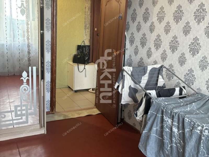 трёхкомнатная квартира на улице Германа Лопатина дом 9